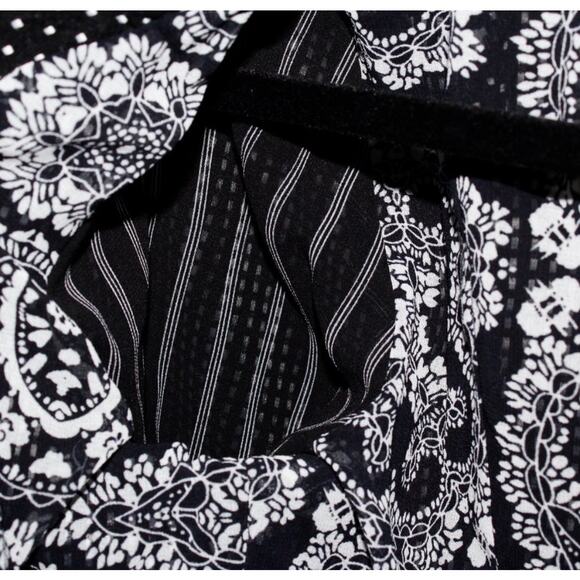 Cabi 5156 Black and White Polka Dot Blazer Jacket Size 4 - Picture 7 of 11